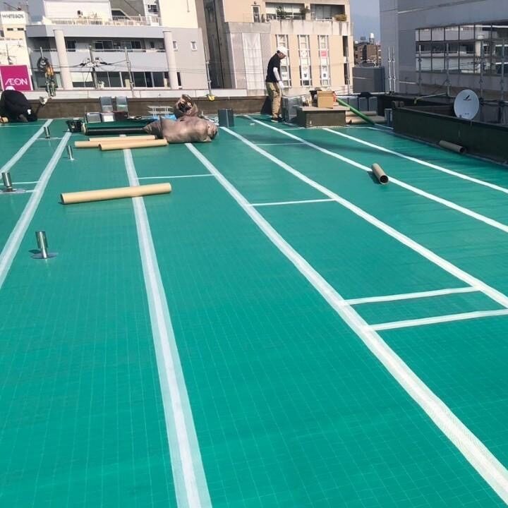 屋上防水工事　（通気緩衝工法）