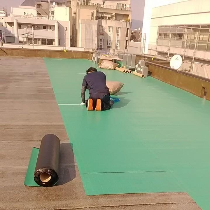 屋上防水工事　（通気緩衝工法）